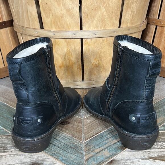 UGG Bryce Buckle Black Leather Shearling Lined Zip-Up Ankle Boots Womens Size 5 - Picture 8 of 12